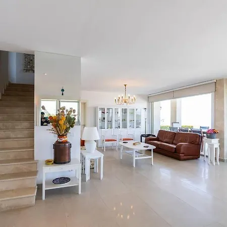 Astounding Modern With Sea View In Villa